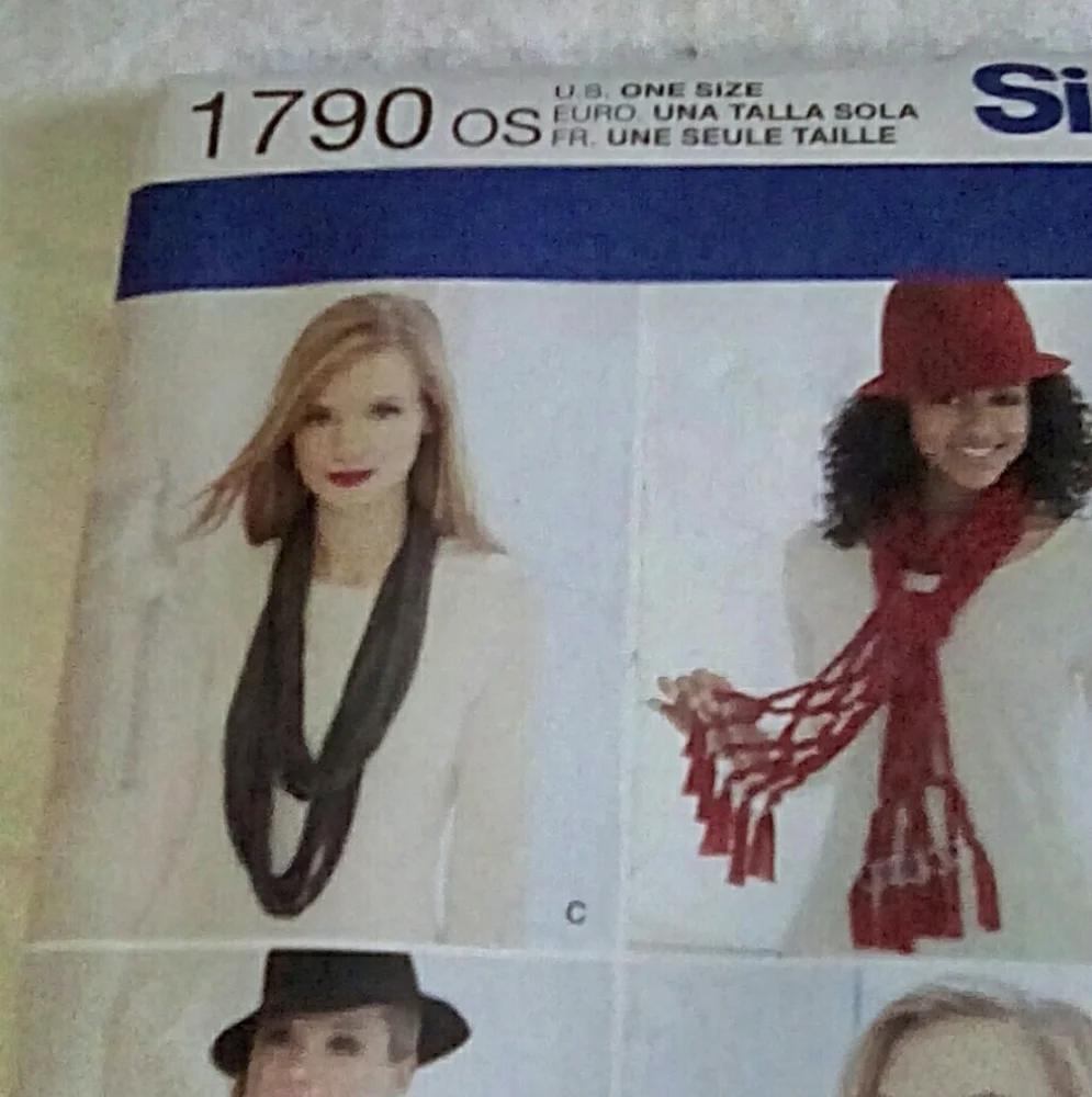 Simplicity 1790 Scarves in 4 Styles new and uncut